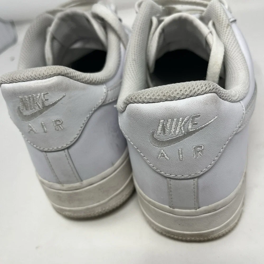 Nike Air Force 1 AF1 '07 Low Men's Triple White Sneakers Size 10.5 CW2288-111